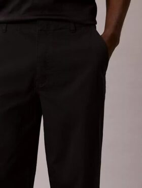 90-luvun rento cropped-chino-housut
