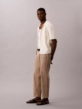 90-luvun rento cropped-chino-housut