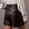 90-luvun tekonahkaiset shortsit 90-luvun tekonahkaiset shortsit
