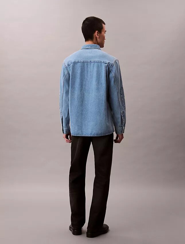 90-luvun tunnusmerkillä varustettu Denim-ylipaita 90-luvun tunnusmerkillä varustettu Denim-ylipaita