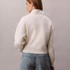 Arkistologolla varustettu fleece-paita, neljännesvetoketju ja korkea kaulus Arkistologolla varustettu fleece-paita, neljännesvetoketju ja korkea kaulus