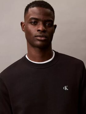 Arkistologolla varustettu fleece-pyöreäkaulainen collegepaita