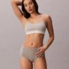 Arkistologolla varustettu kevyesti vuorattu Bralette Arkistologolla varustettu kevyesti vuorattu Bralette