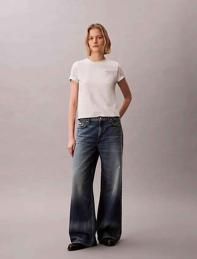 Arkistologolla varustettu T-paita Arkistologolla varustettu T-paita