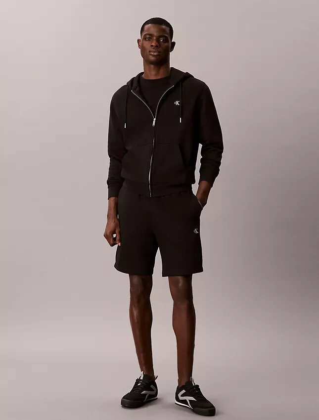 Arkistologolla varustetut fleece-shortsit Arkistologolla varustetut fleece-shortsit