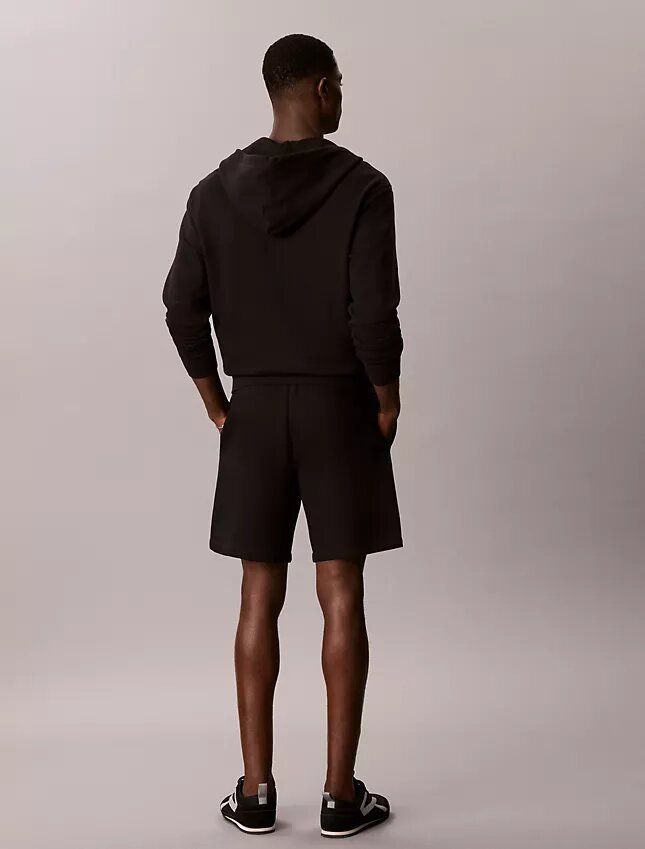 Arkistologolla varustetut fleece-shortsit Arkistologolla varustetut fleece-shortsit