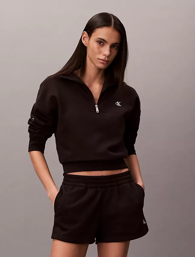 Arkistologolla varustetut fleece-shortsit Arkistologolla varustetut fleece-shortsit