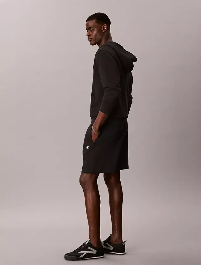 Arkistologolla varustetut fleece-shortsit Arkistologolla varustetut fleece-shortsit