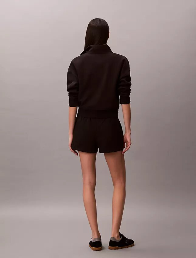 Arkistologolla varustetut fleece-shortsit Arkistologolla varustetut fleece-shortsit
