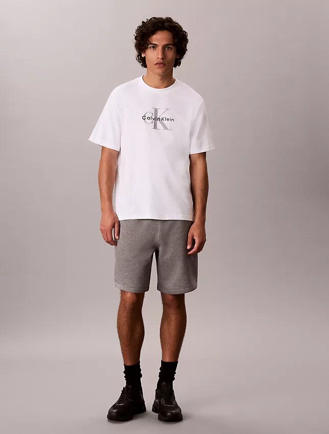 Arkistologolla varustetut fleece-shortsit Arkistologolla varustetut fleece-shortsit