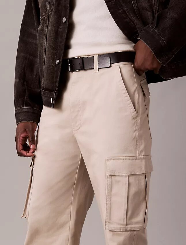 Baggy-tyyliset cargo-housut Baggy-tyyliset cargo-housut
