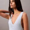 Boucle-neulottu hihaton midimekot Boucle-neulottu hihaton midimekot
