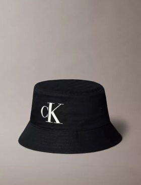 Brodeerattu monogrammi-twill-bucket-hattu