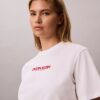 Calvin Klein -logolla varustettu suorakaiteen muotoinen t-paita Calvin Klein -logolla varustettu suorakaiteen muotoinen t-paita