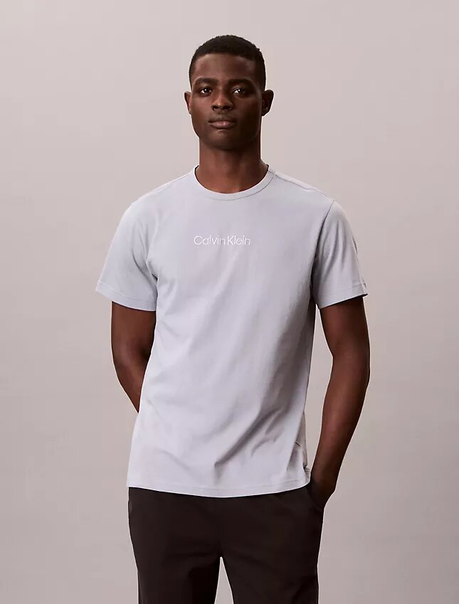 Calvin Klein -logolla varustettu yöpaita Calvin Klein -logolla varustettu yöpaita