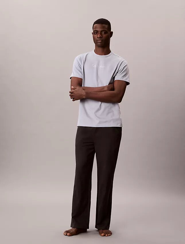 Calvin Klein -logolla varustettu yöpaita Calvin Klein -logolla varustettu yöpaita
