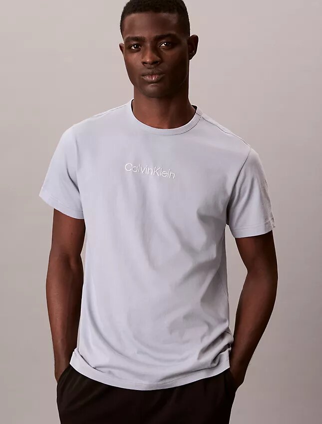 Calvin Klein -logolla varustettu yöpaita Calvin Klein -logolla varustettu yöpaita
