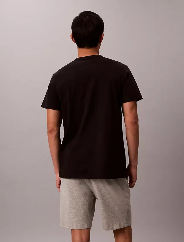 Calvin Klein -logolla varustettu yöpaita Calvin Klein -logolla varustettu yöpaita