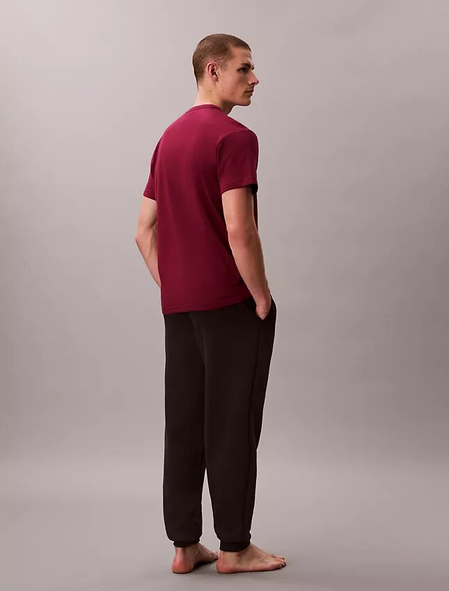 Calvin Klein -logolla varustettu yöpaita Calvin Klein -logolla varustettu yöpaita