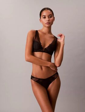 CK Black Geo Lace -rintaliivit, kevyesti vuoratut, syvään uurrettu malli