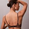 CK Black Geo Lace Unlined balconette-rintaliivi CK Black Geo Lace Unlined balconette-rintaliivi