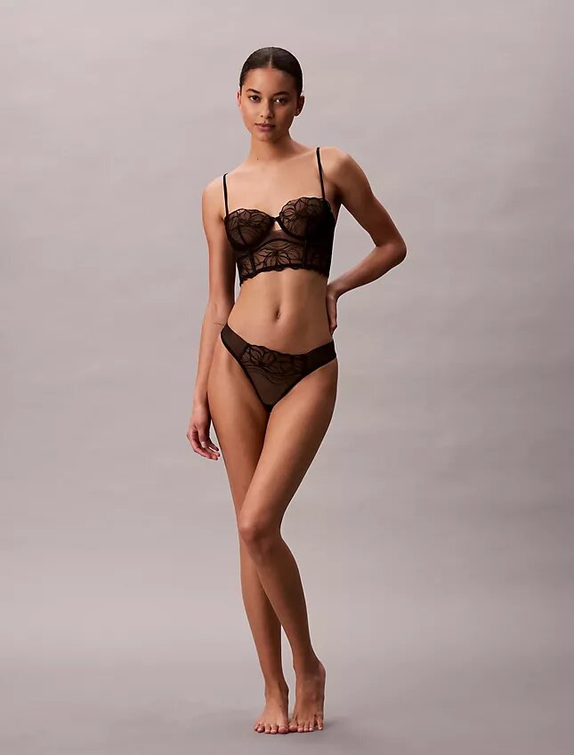 CK Black kukallinen pitsi-Thong CK Black kukallinen pitsi-Thong
