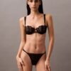 CK Black kukallinen pitsi, Unlined balconette-rintaliivi CK Black kukallinen pitsi, Unlined balconette-rintaliivi