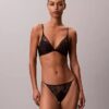 CK Black kukallinen pitsibikini CK Black kukallinen pitsibikini