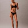 CK Black kukkakuvioinen pitsinen Push-Up-plunge-rintaliivi CK Black kukkakuvioinen pitsinen Push-Up-plunge-rintaliivi