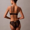 CK Black kukkakuvioinen pitsinen Push-Up-plunge-rintaliivi CK Black kukkakuvioinen pitsinen Push-Up-plunge-rintaliivi