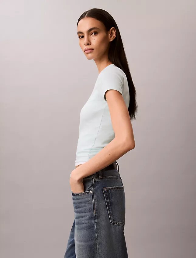 Contour Rib Logo Graphic Slim T-paita Contour Rib Logo Graphic Slim T-paita