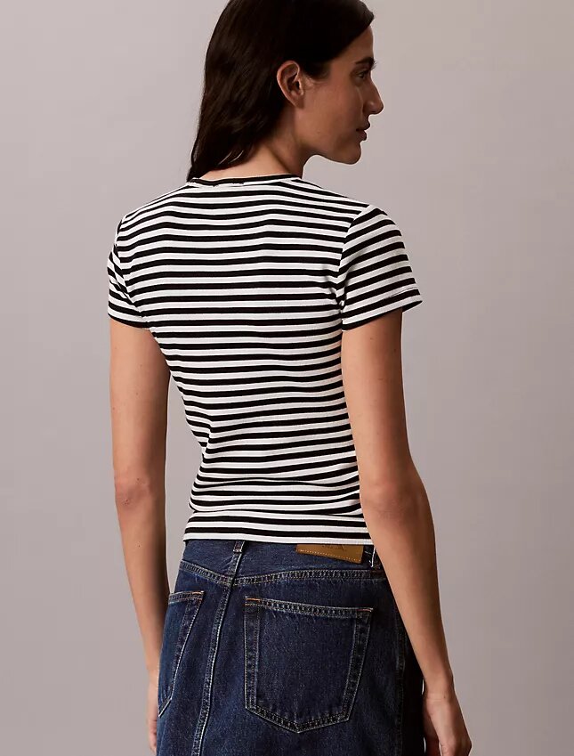 Contour Rib Logo Graphic Slim T-paita Contour Rib Logo Graphic Slim T-paita