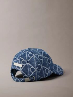 Denim-baseball-lippis, jossa on koko pinnan kattava logomerkki