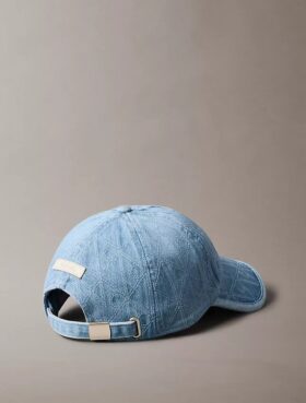 Denim-baseball-lippis, jossa on koko pinnan kattava logomerkki