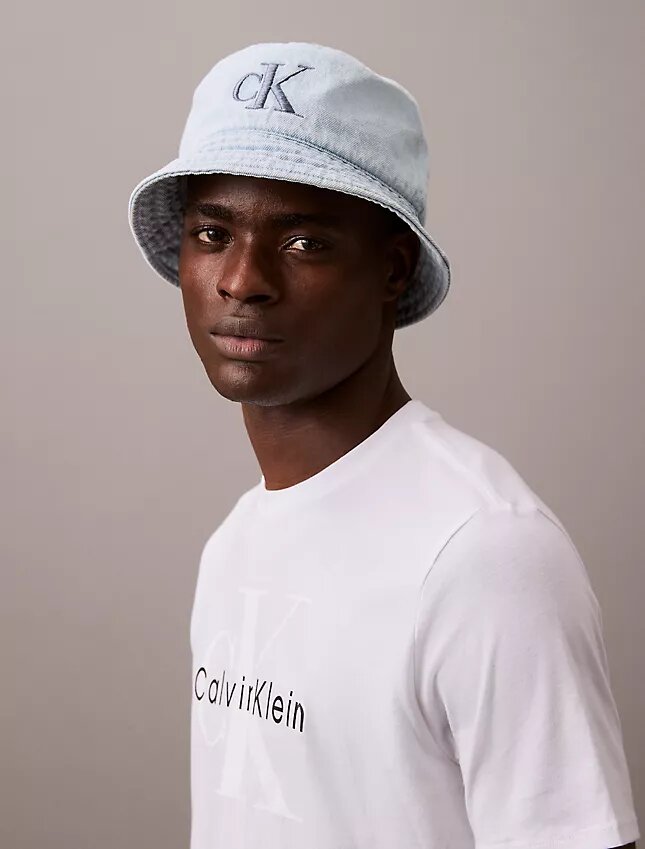 Denim-bucket-hatu brodeeratulla logolla Denim-bucket-hatu brodeeratulla logolla