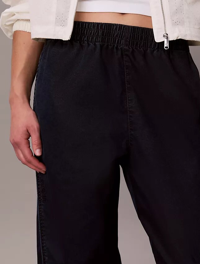 Denim-laskuvarjohousut Denim-laskuvarjohousut