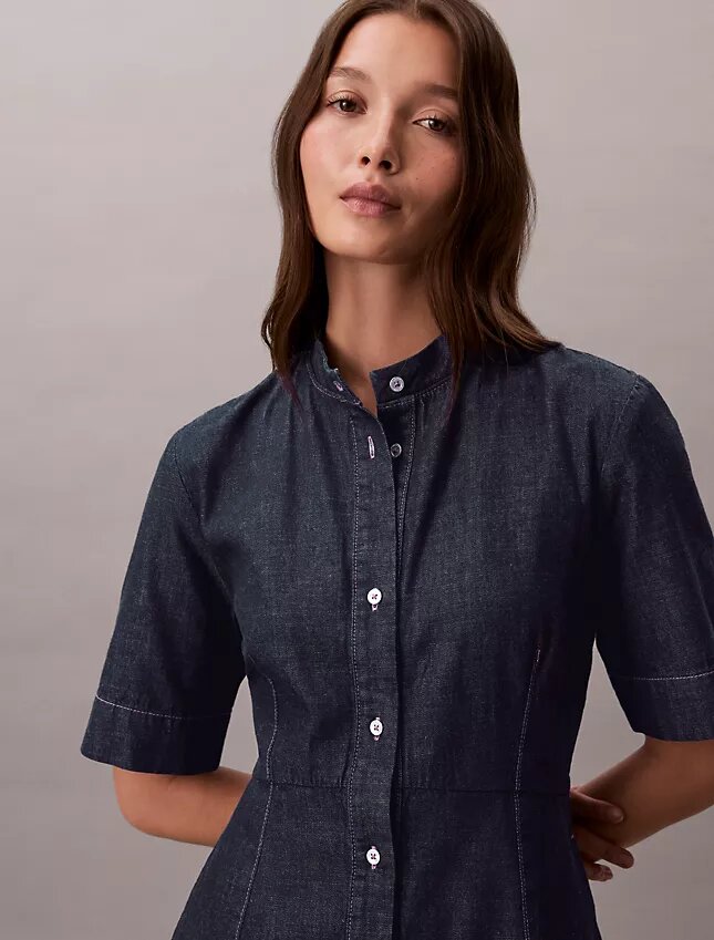 Denim-lyhythihainen mekko Denim-lyhythihainen mekko