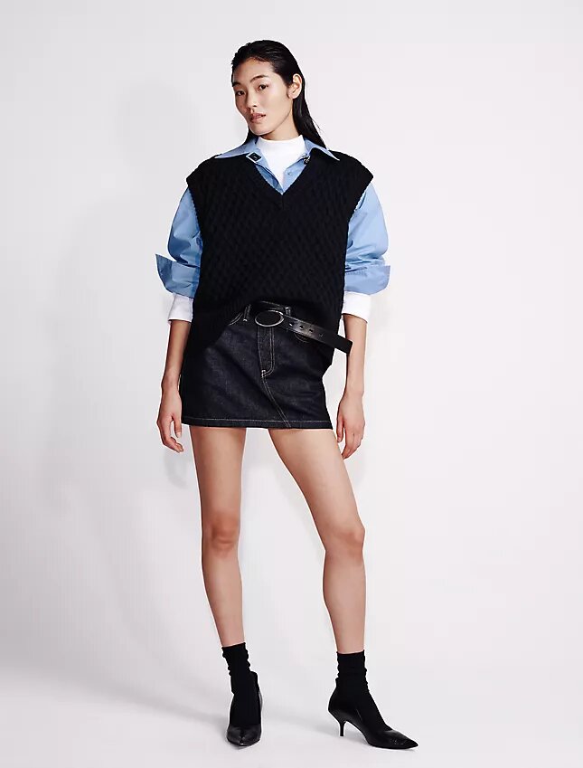 Denim-minihame, epäsymmetrinen vyötärö Denim-minihame, epäsymmetrinen vyötärö