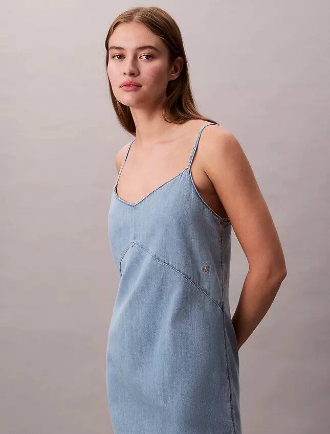 Denim-olkaimellinen minihame Denim-olkaimellinen minihame
