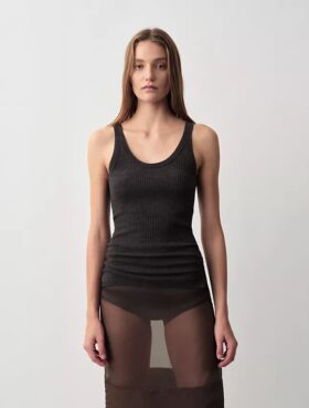 Ella-neulepaita