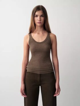 Ella-neulepaita