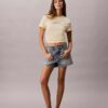 Felt-logokuviolla varustettu klassinen T-paita Felt-logokuviolla varustettu klassinen T-paita
