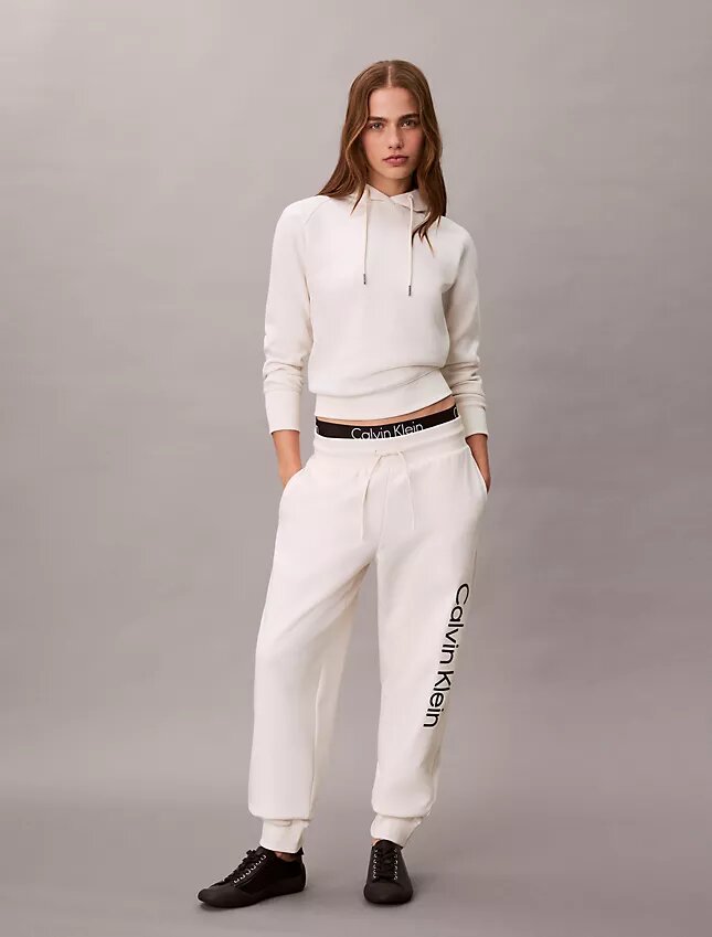 Fleece-logolla varustetut joggerit Fleece-logolla varustetut joggerit