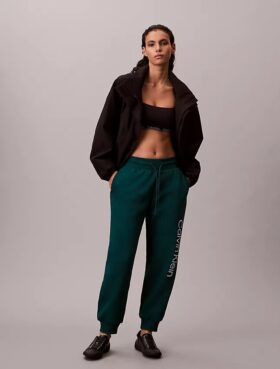 Fleece-logolla varustetut joggerit