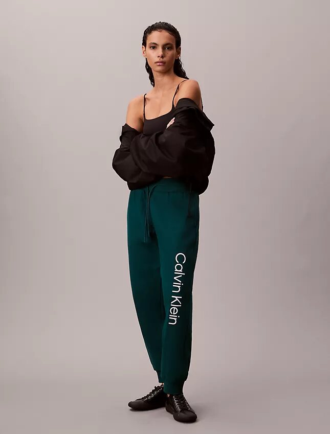 Fleece-logolla varustetut joggerit Fleece-logolla varustetut joggerit