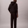 Fleece-Monogram-patch-joggerit