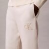 Fleece-Monogram-patch-joggerit