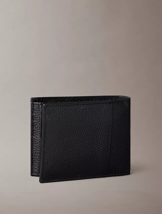 Folio-embossattu logo Ohut kolmilokeroinen lompakko + korttikotelo Folio-embossattu logo Ohut kolmilokeroinen lompakko + korttikotelo