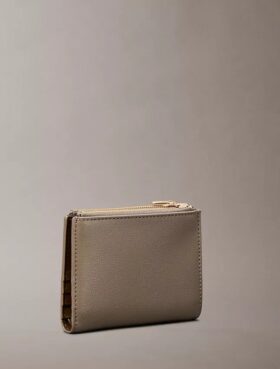 Folio-logolla varustettu vetoketjullinen korttikotelo