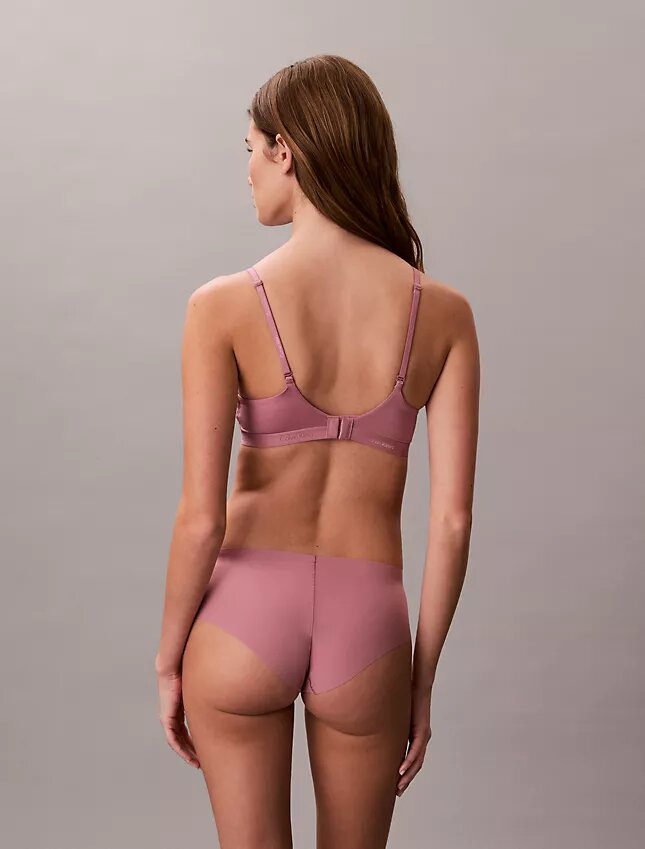 Form to Body -Bralette, kevyesti vuorattu Form to Body -Bralette, kevyesti vuorattu